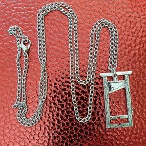 Awesome Guillotine necklace, never worn
